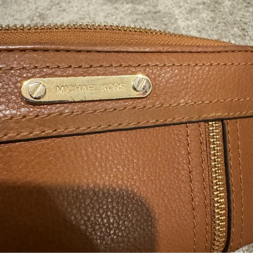 Michael Kors zippered accent pebbled leather zip around wallet